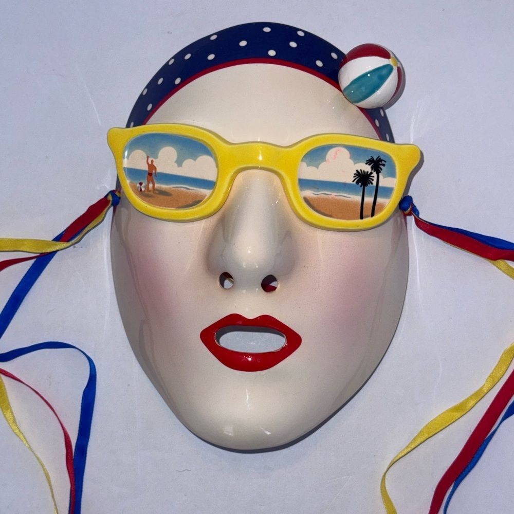 1986 vandor Beach-Themed Decorative ceramic Mask